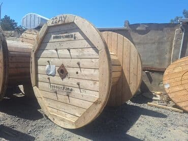 taxta material: Taxta kabel barabanları (kabel çarxları) Məhsul təsviri: - Material — 8