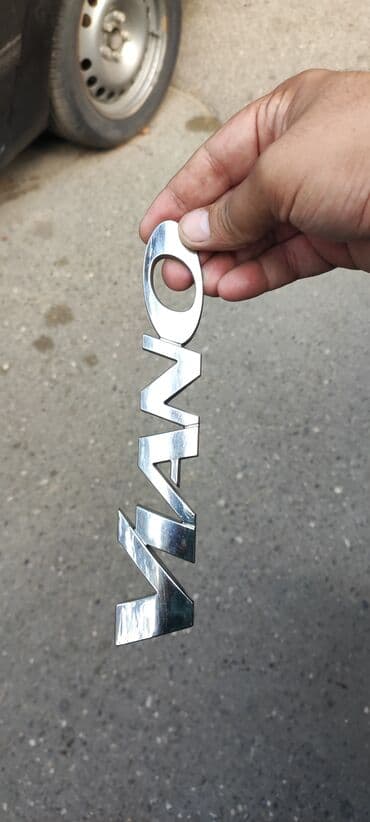 işlenmiş tekerler: Viano embelemi — 4