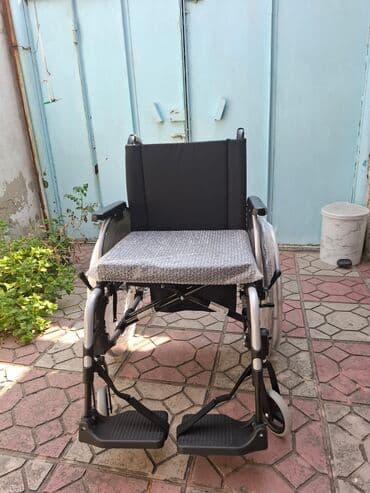 əkiz və üçlüklər üçün gəzinti arabası: Manual təkərli arabası - Yüngül metal/alüminium çərçivə - Arxası və — 1