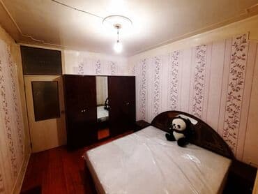 məhəmmədi kirayə: Həzi Aslanov metrosunun poctun binalarinda 9 mertebeli binanın 5-ci — 1