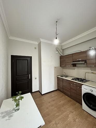 Mənzillər: Yasamal, 3 otaqlı, Yeni tikili, m. İnşaatçılar, 75 kv. m — 2