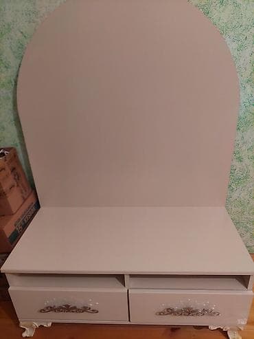 mebel kitab refleri: Düz TV altlığı, Polkalı, Laminat — 1