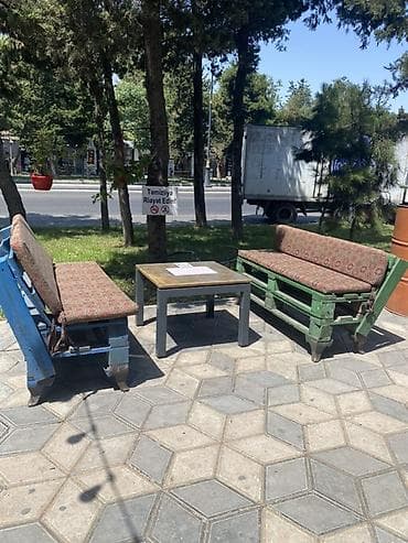 Açıq hava üçün taxta paletdən hazırlanmış oturma dəsti - Tərkibi: 2