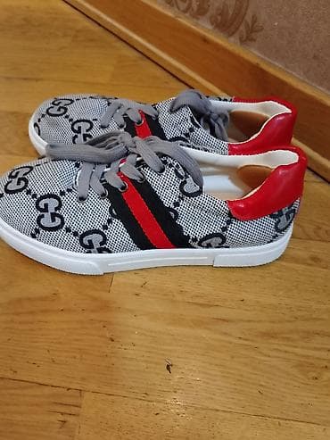 krosofka: Unisex idman üslubunda krossovkalar - Rəng: boz-ağ üstlük — 2