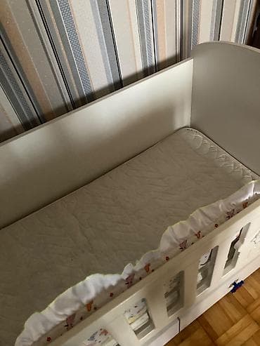 Oğlan və qız üçün, İşlənmiş, Dördbucaq, Beşik, Dəst ilə, Matras ilə, Yellənmə mexanizmsiz — 4