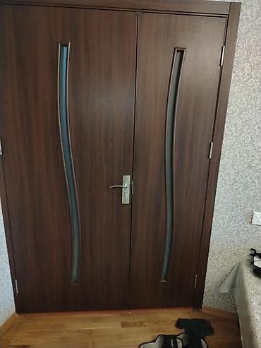 Məlumat: Daxili qapılar dəsti - Material: ağac əsaslı (MDF/taxta