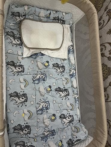 bronza fiqur: Oğlan və qız üçün, Yeni, Dördbucaq, Beşik, Matras ilə, Yellənmə mexanizm ilə — 2