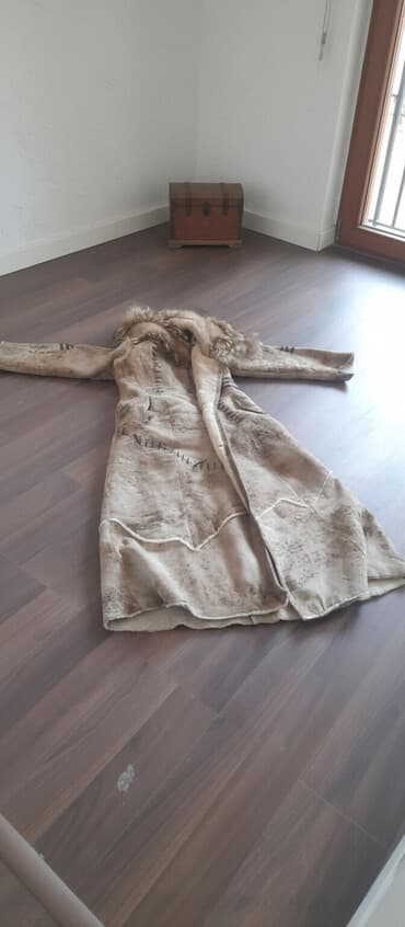 midi məxmər ətəklər: Qadın üçün uzun tük astarlı palto - Material: qalın, yumşaq içlikli — 1