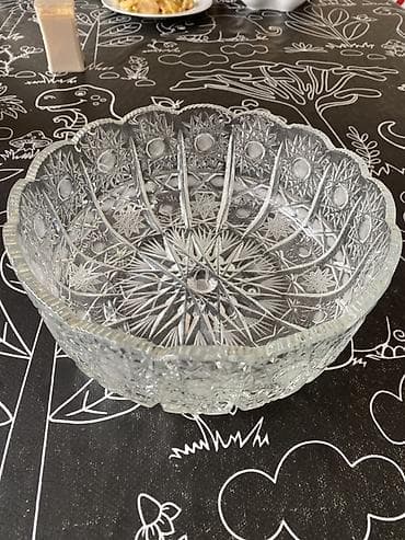 Klassik kəsim naxışlı şüşə meyvə/salat qabı - Material: şəffaf qalın