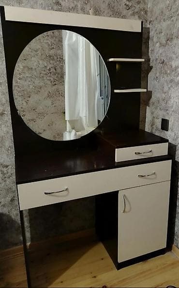 Komodlar: İşlənmiş, Güzgülü, Azərbaycan — 1