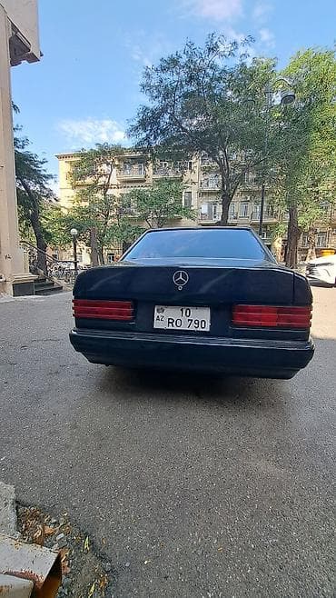 Продажа авто: Mercedes-Benz 190: 2.3 л | 1993 г. Седан — 2
