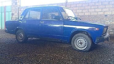 lada vaz sukan: Avtomobil: Lada (VAZ) 2107, göy rəng, sedan, arxaötürücülü. Texniki — 1
