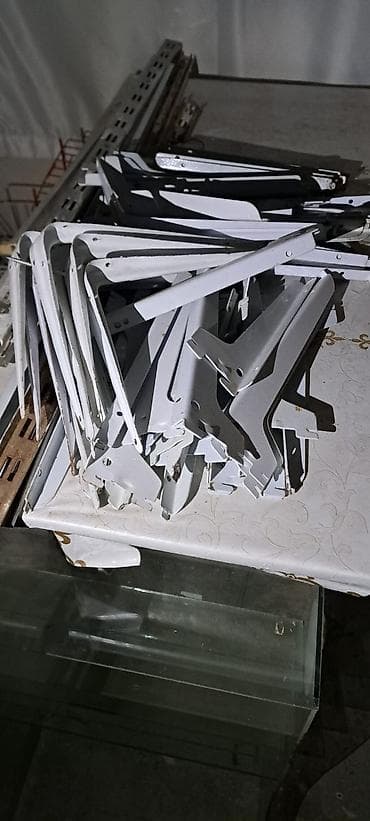 Оборудование для мойки: Mağaza üçün vitrin polkalar şkaflar şüşeli polka oturan stul qabaq — 1