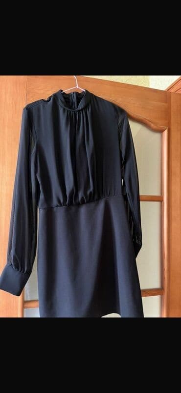 qadın geyimləri və qiymətləri: Her biri 10 azn Qadın geyimləri – 3 fərqli don 1) Qara mini don - — 1