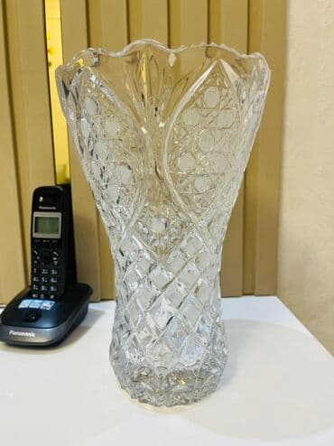 pardalar: Bir vaza, Xrustal — 4