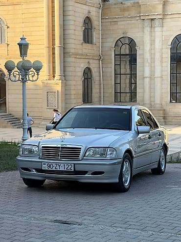vaz 21 02: Mercedes-Benz C-Class: 1.8 l | 2000 il Sedan — 2
