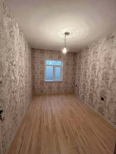 Информатика: Şəhər daxili həyət evi - Həyətyanı sahəsi: daşla döşənmiş geniş — 4