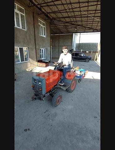 Traktor TRAKTOR, 2000 il, 21 at gücü, motor 0.2 l