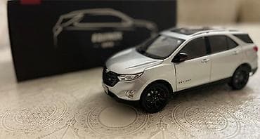 Chevrolet Equinox 1:18 versiyasi, kifayet qeder boyuk modelidir, tam — 1