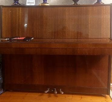 Fleytalar: Upright pianino - Klassik düz model, taxta (qoz rəngli) korpus - Üç — 1