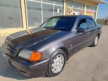 kia clarus 1997: Mercedes-Benz C-Class: 2.2 l | 1995 il Sedan — 5