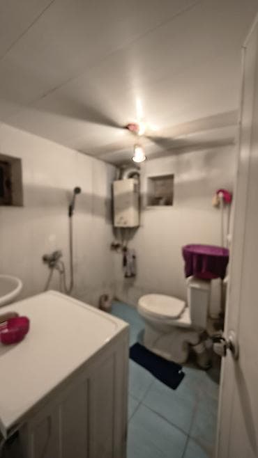 şuşa: 2 otaqlı həyət evi Xüsusiyyətlər: - 2 ayrı otaq - Təbii taxta döşəmə — 8