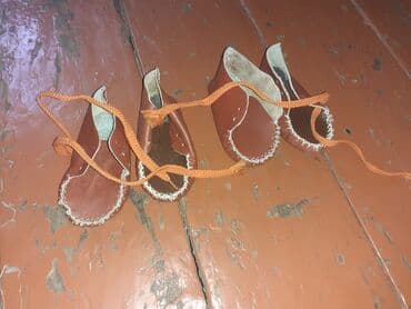 Sabirabada qədimi dəri uşaq əyaqabsı əldə tiklib 2ədəd 20azın lalafo.az -da Sabirabada qədimi dəri uşaq əyaqabsı əldə tiklib 2ədəd 20azın