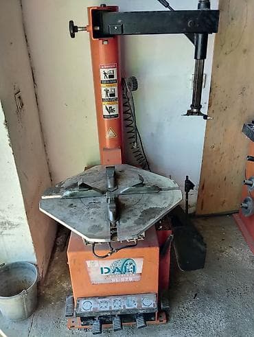 Avtoservis avadanlıqları: Avto-servis avadanlıqları dəsti Tərkib: - 2 ədəd hidravlik floor jack — 5