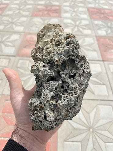 akvamarin daşı qiymeti: AKVARUM üçün tebi vulkanik daşlar akvarum çoz gözel görsenir — 2