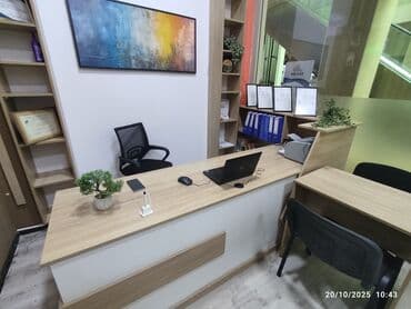 белый офисный стол: Masanin eni 240sm, dərinlik 55sm, hündürlük 75-110sm. Qiymət 200 AZN — 2