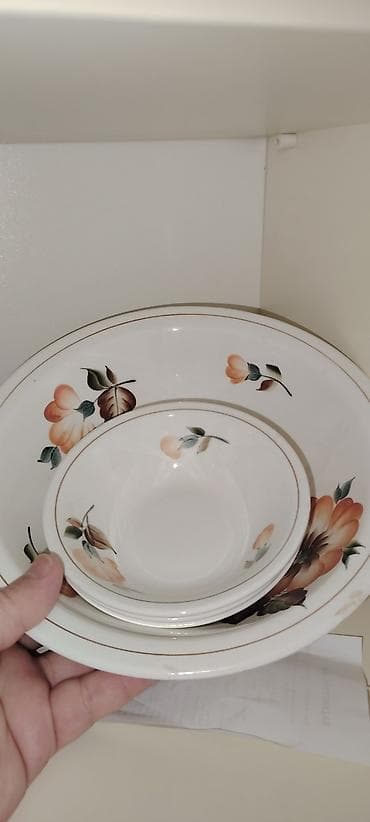 Qedim qab 2 böyük,6 balaca kasa lalafo.az -da Qedim qab 2 böyük,6 balaca kasa