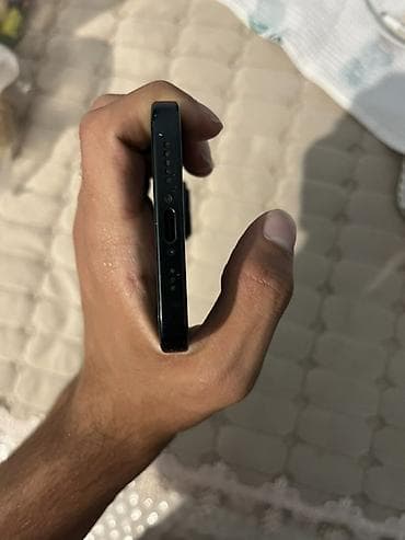 philips xenium 9@9d: IPhone 15, 128 GB, Qara, Face ID — 6