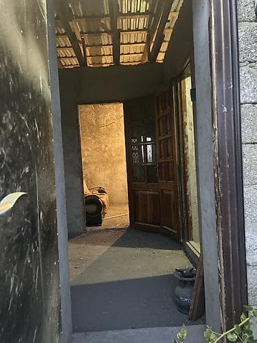 mesdaga ev: Hövsan qəs. 3 otaqlı, 80 kv. m, Təmirsiz — 10