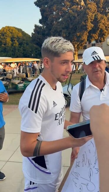 qizil qiymeti 2022: Futbolka, Adidas, L — 5