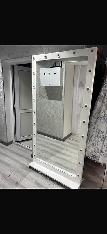 ev ucun nerdivan: Güzgü Döşəmə üstü, Düzbucaqlı, Makiyaj üçün, Arxa işıqlı — 2