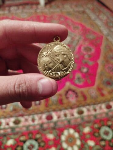 Heykəlciklər: Antik medal – SSRİ “Analıq Medalı” - Material: sarımetala bənzər — 3
