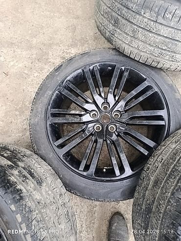 16 disk teker: 4 ədəd təkər-disk komplekti - Disklər: parlaq qara rəngdə, çoxşüalı — 4