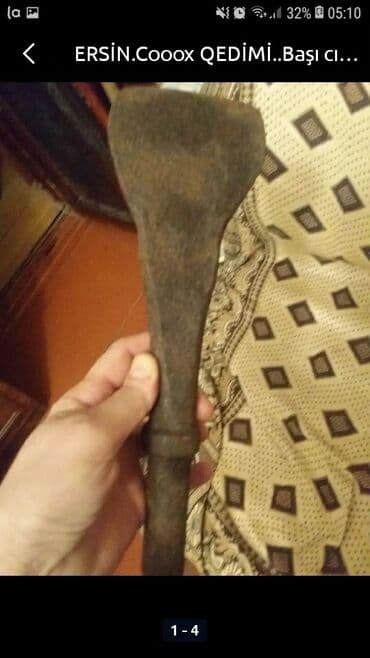 Velosipedlər: Ersi̇n.Cooox qedi̇mi̇. Başı cıxan bilir.100 yaşı var. Demirden — 2