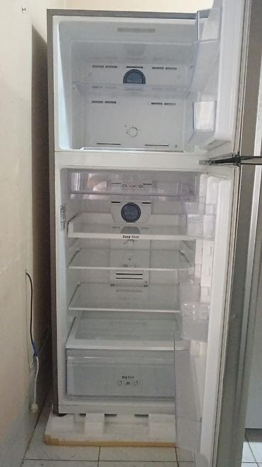 irşad soyuducu samsung: Məhsul: İki qapılı soyuducu (üst kamera dondurucu) Xüsusiyyətlər: - — 6