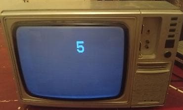 tv bu 2: Retro katod-şüa borulu (CRT) televiziya - Korpus: metalik-boz, ön — 2