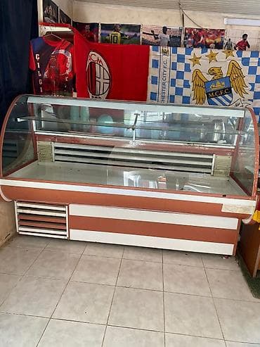Vitrin soyuducu tecili satlir iwlekdi Qiymet 650 azn.Ünvan Binə savxoz
