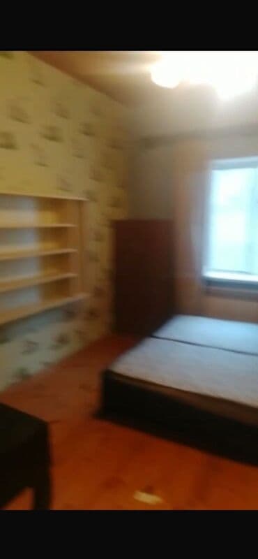 загородный дом с гаражом: 4 комнаты, 4 м², Нет кредита, Средний ремонт — 4