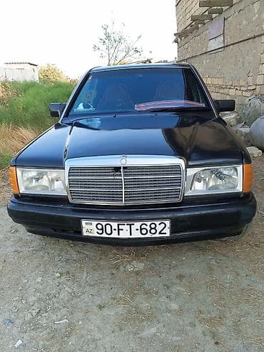 Mercedes-Benz 190 (W201) sedan - Kuzov: 4 qapılı sedan, qara rəng hu