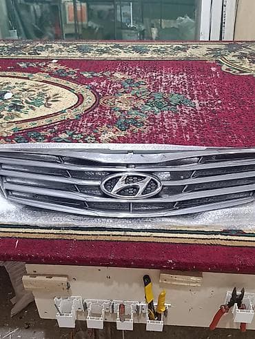 14 lük disk: Hyundai Grandeur (HG) üçün ön radiator barmaqlığı - Orijinal Hyundai — 1