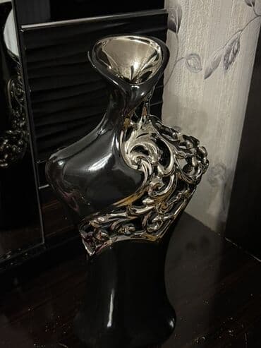 gül tozu: Bir vaza, Keramika — 1