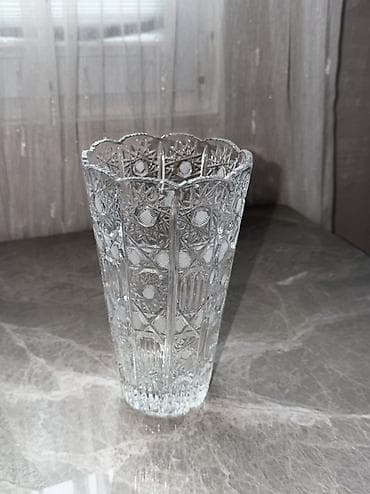 Süni güllər: Bir vaza, Xrustal — 3