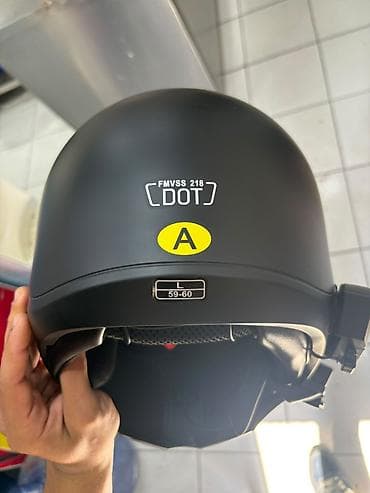 Moto geyim: Reyal aliciya guclu endieim olacaq texili satilir.Motosiklet dəbilqəsi — 7
