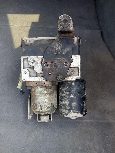 nissan note motor: Salam.20 kuza prius AbS matorudur.abs in ozu dagilib istyen yigdirib — 2