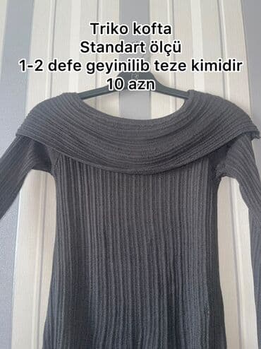 Triko kofta – qaranlıq boz rəngdə, uzunqol, elastik şaquli rezin