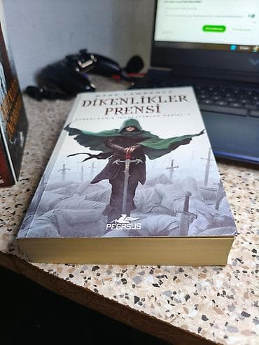 pullar: Kitab Seti. Mark Lawrance - Parçalanmış İmparatorluk" Seriyası. Hər üç — 7